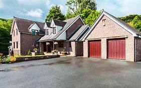 Mill Lodge-Brecon Beacons